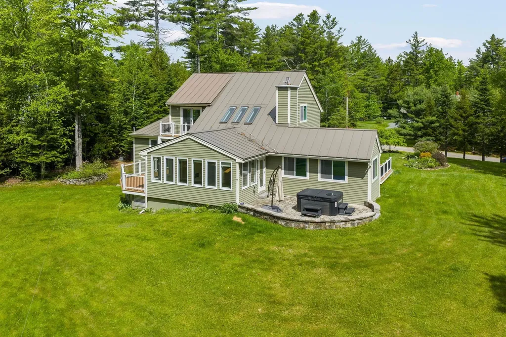 29 Blodgett Brook Road Newbury NH 03255