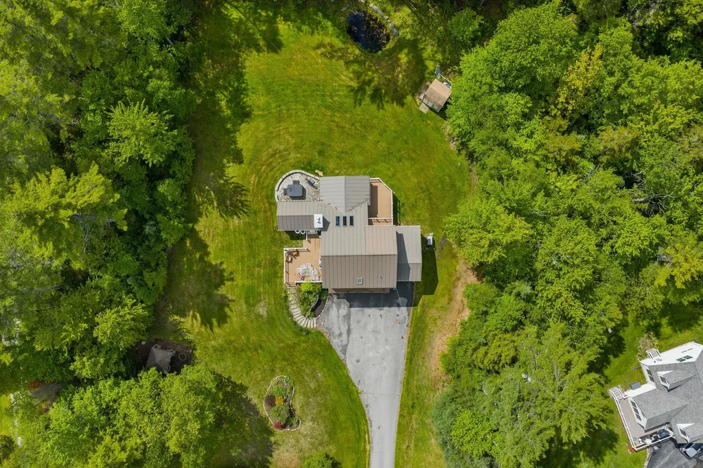 29 Blodgett Brook Road Newbury NH 03255