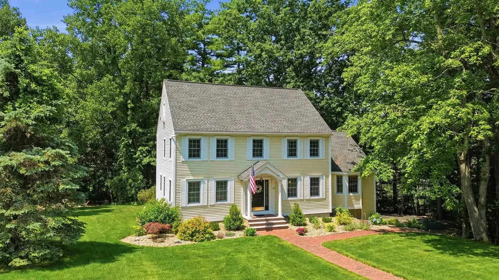108 Sky View Drive Pelham NH 03076