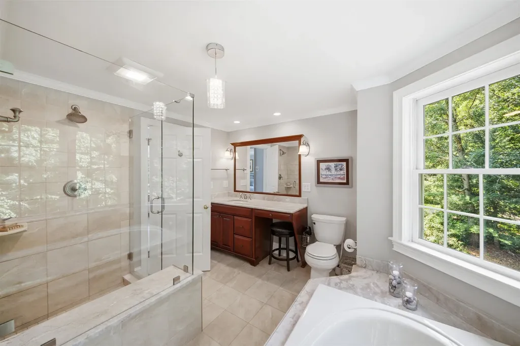 108 Sky View Drive Pelham NH 03076