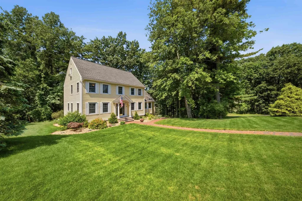108 Sky View Drive Pelham NH 03076