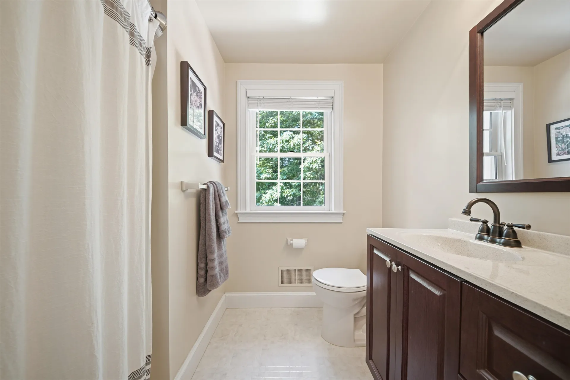 108 Sky View Drive Pelham NH 03076