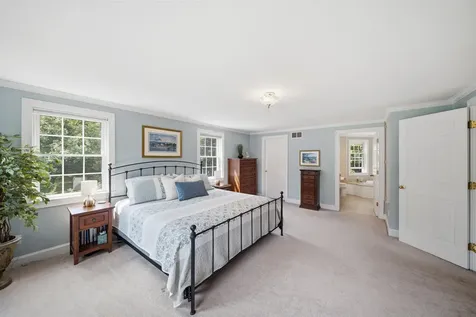108 Sky View Drive Pelham NH 03076