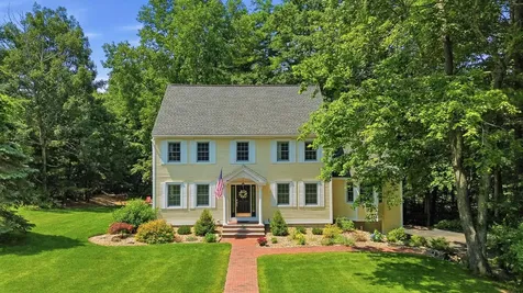 108 Sky View Drive Pelham NH 03076