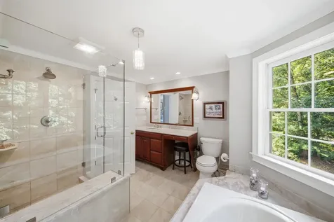 108 Sky View Drive Pelham NH 03076