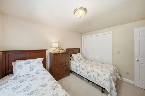 108 Sky View Drive Pelham NH 03076