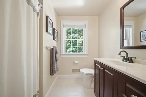 108 Sky View Drive Pelham NH 03076