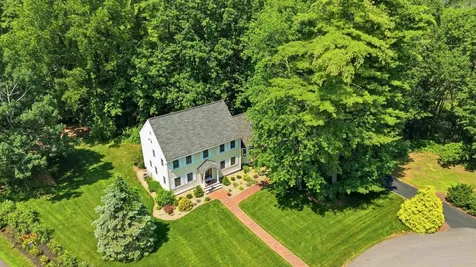 108 Sky View Drive Pelham NH 03076