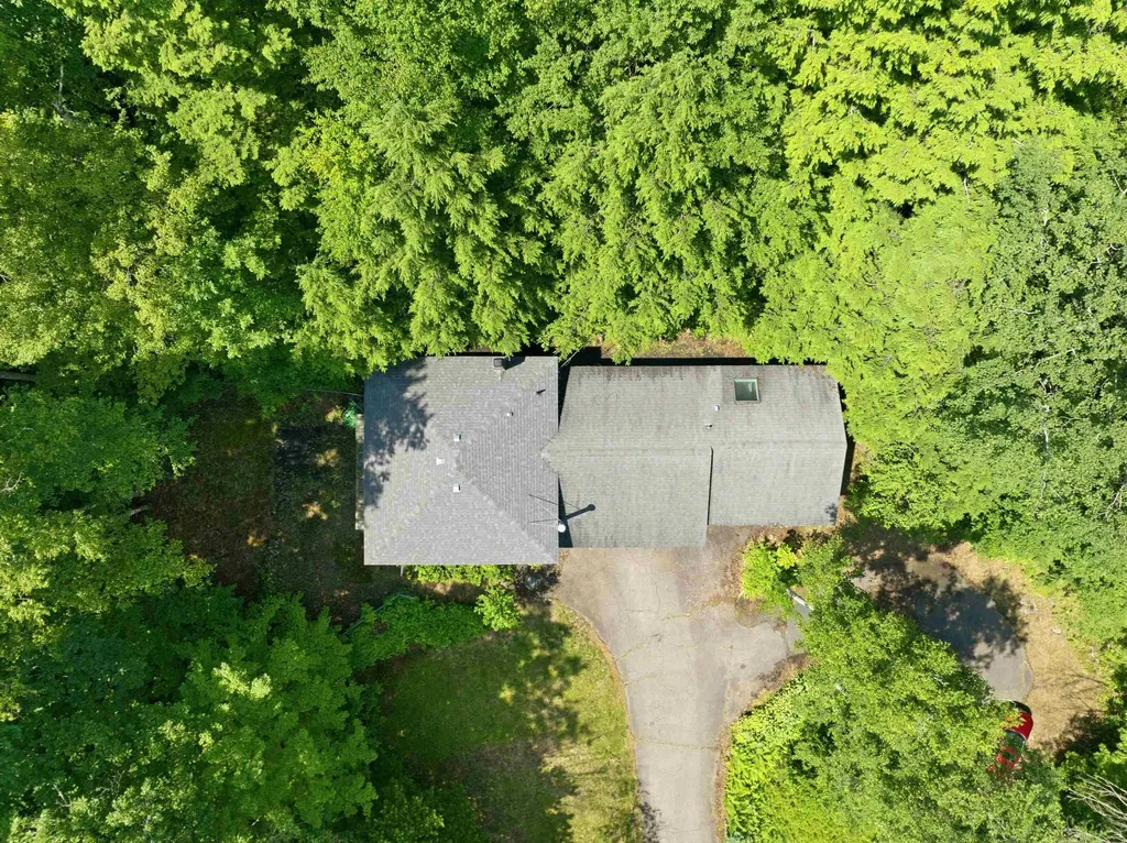 12 Ivy Lane Plymouth NH 03264