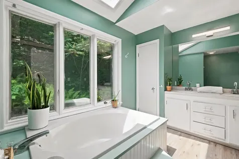12 Ivy Lane Plymouth NH 03264