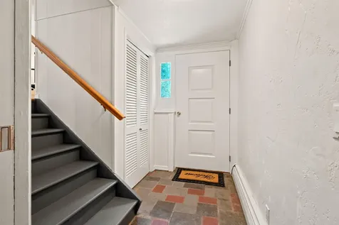 12 Ivy Lane Plymouth NH 03264