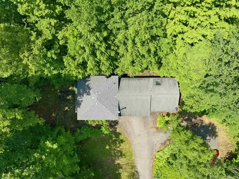 12 Ivy Lane Plymouth NH 03264
