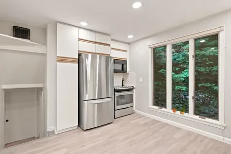 12 Ivy Lane Plymouth NH 03264