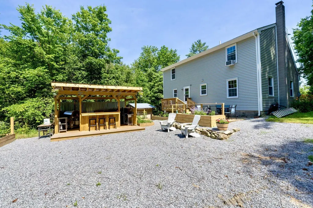 279 Weare Road New Boston NH 03070