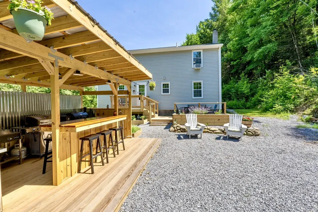 279 Weare Road New Boston NH 03070