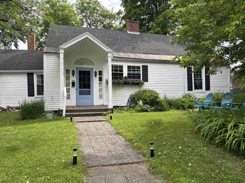 38 Clarks Avenue St. Johnsbury VT 05819
