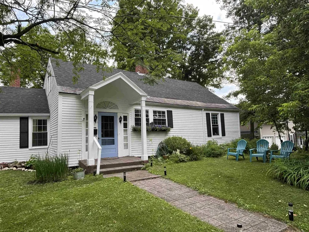38 Clarks Avenue St. Johnsbury VT 05819