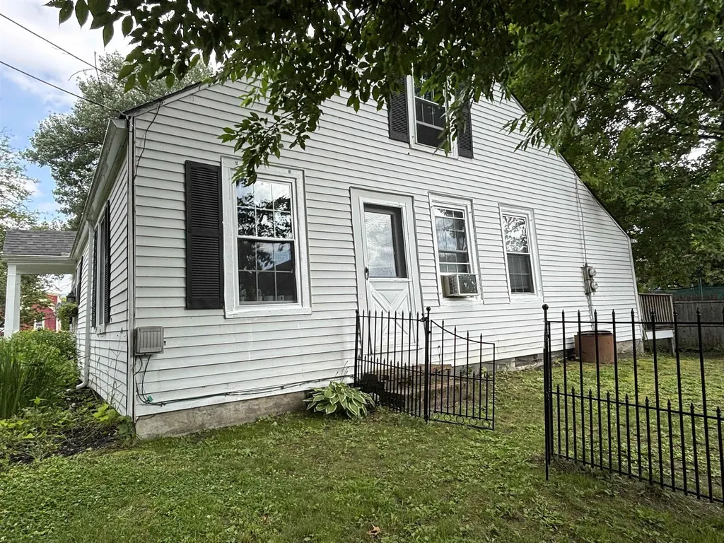 38 Clarks Avenue St. Johnsbury VT 05819