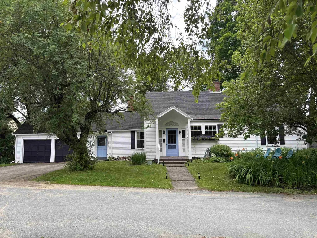 38 Clarks Avenue St. Johnsbury VT 05819