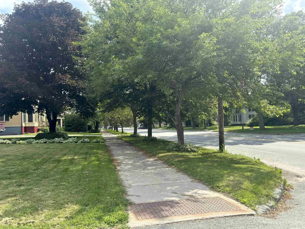 38 Clarks Avenue St. Johnsbury VT 05819