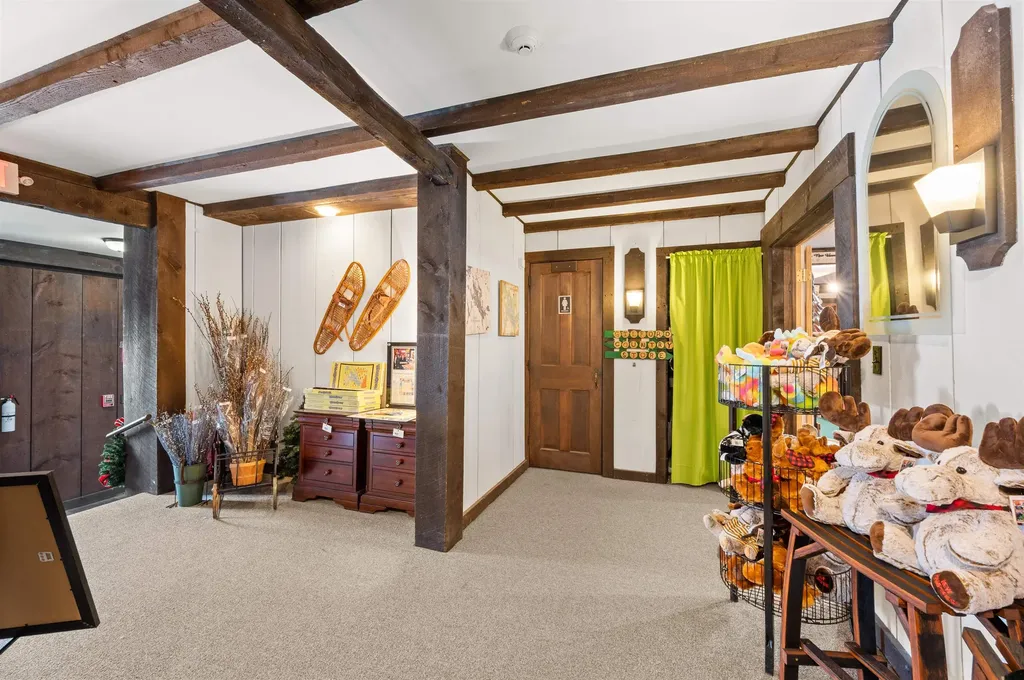 1934 Lake Shore Road Gilford NH 03249