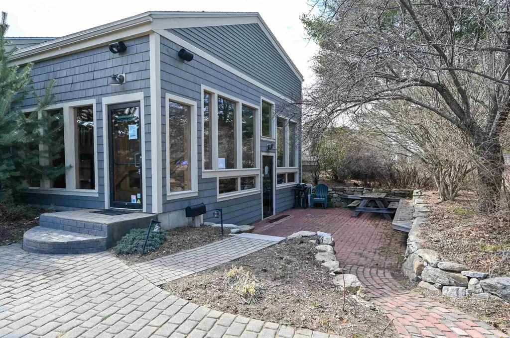1934 Lake Shore Road Gilford NH 03249