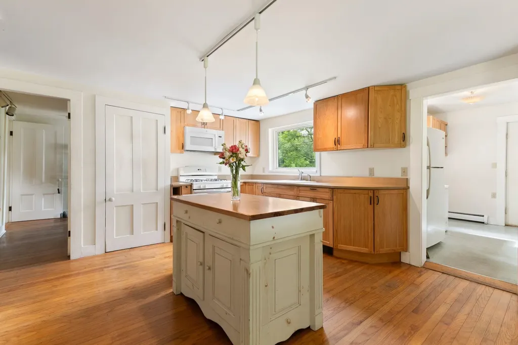 442 Josh Road Halifax VT 05358