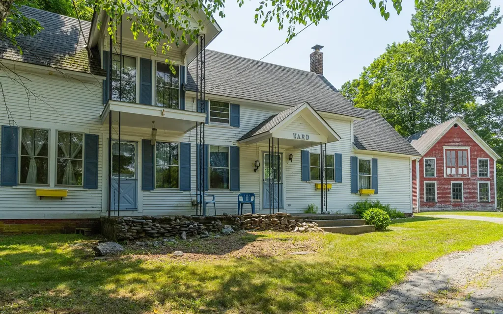 32 Mechanic Street Alstead NH 03602