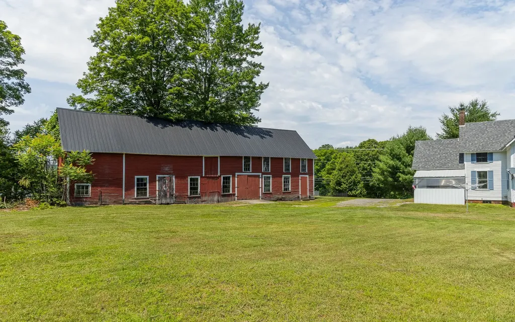 32 Mechanic Street Alstead NH 03602