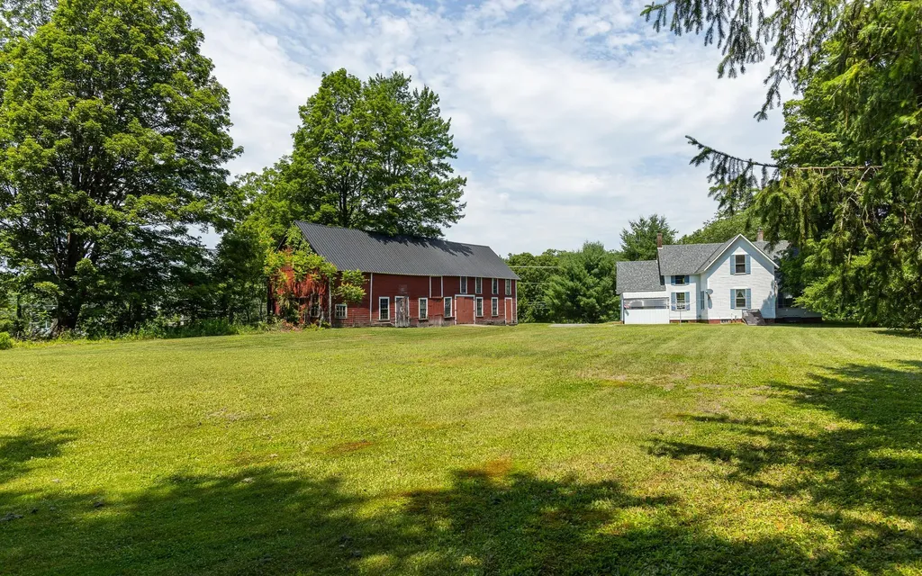 32 Mechanic Street Alstead NH 03602