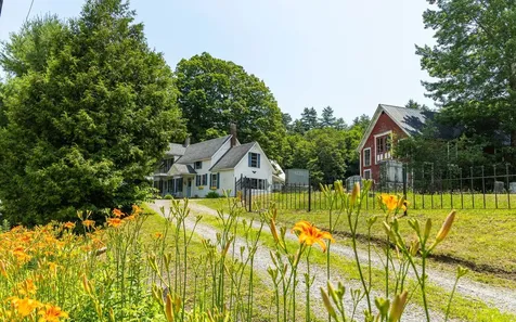 32 Mechanic Street Alstead NH 03602