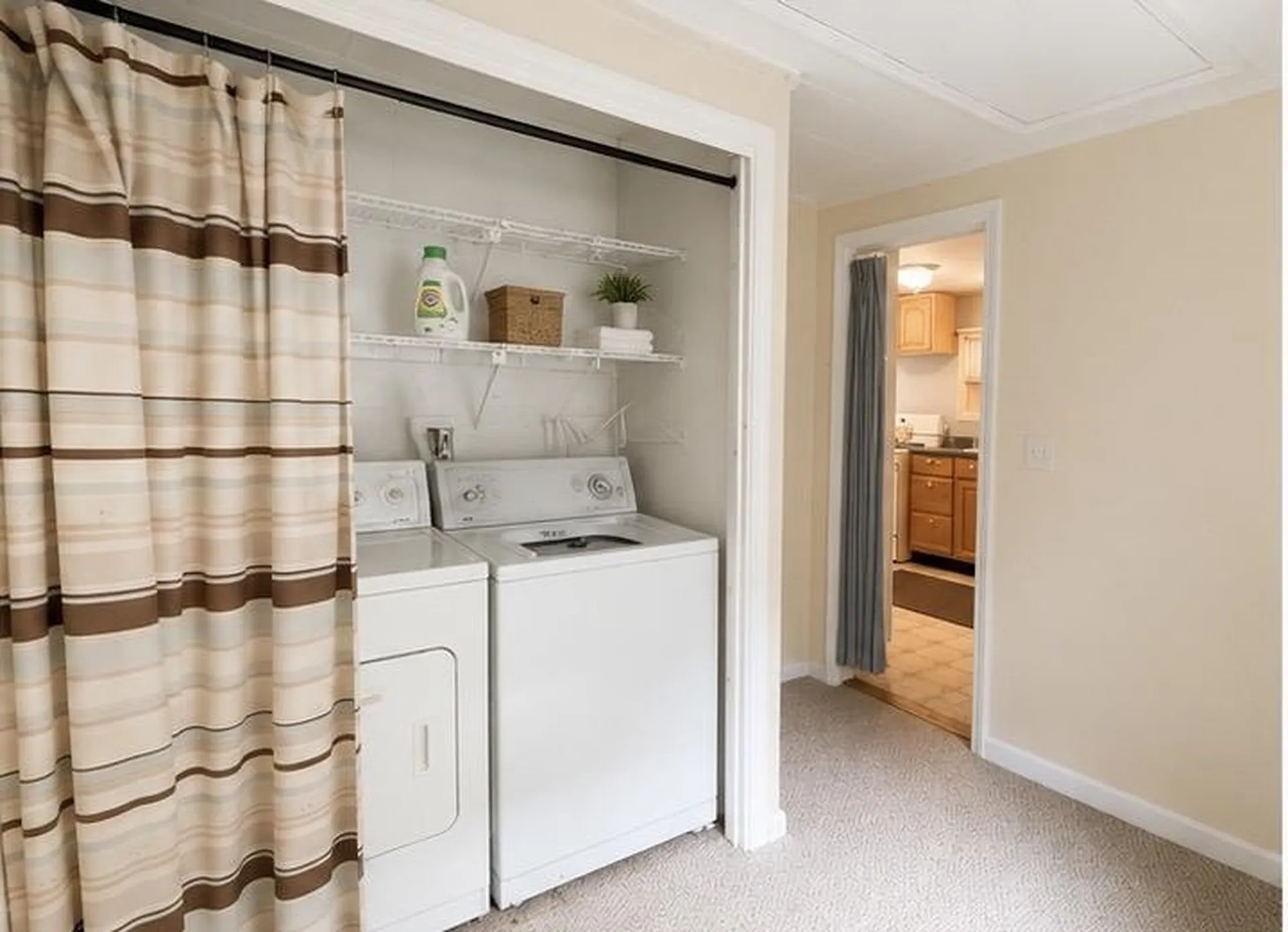 26 W. Shore Drive Raymond NH 03077