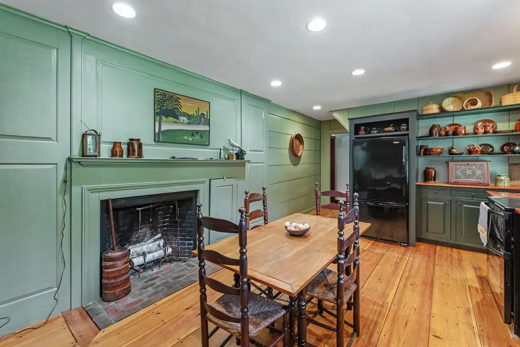16 Perkins Road Londonderry NH 03053