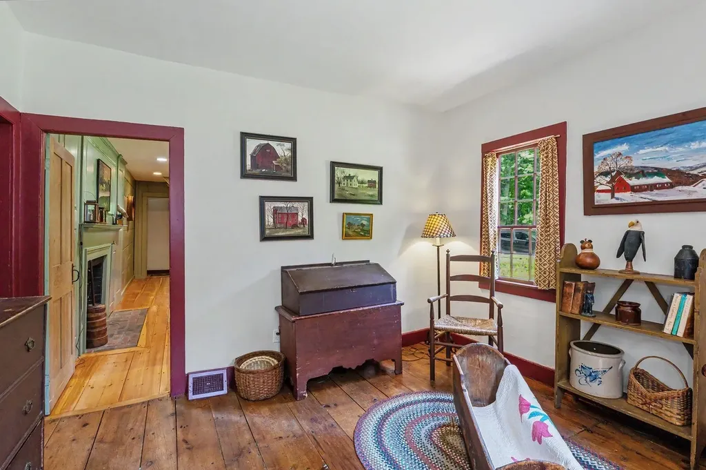 16 Perkins Road Londonderry NH 03053