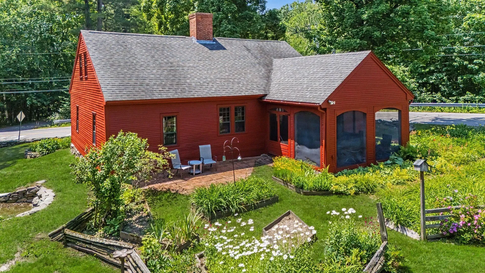 16 Perkins Road Londonderry NH 03053