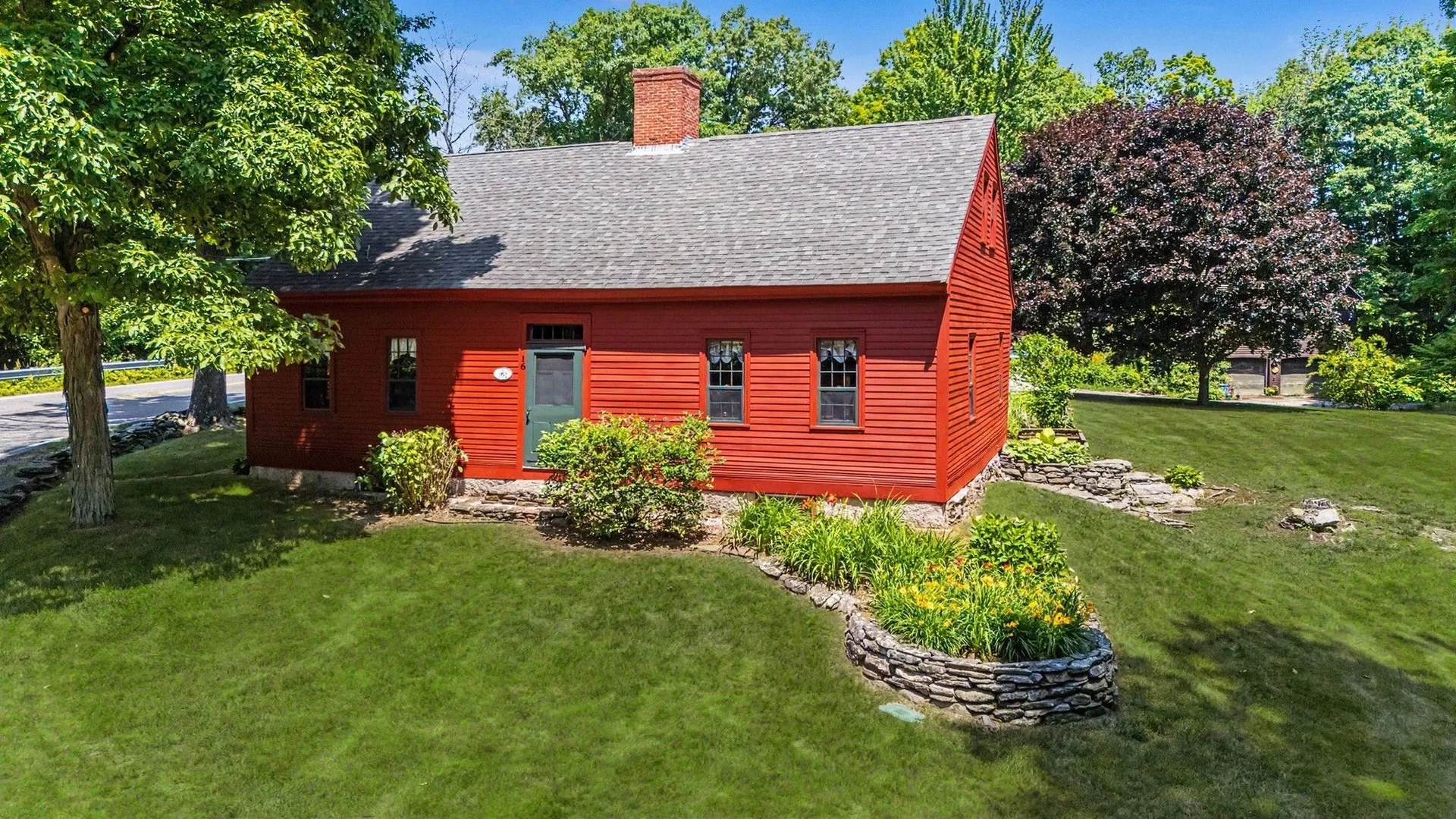 16 Perkins Road Londonderry NH 03053