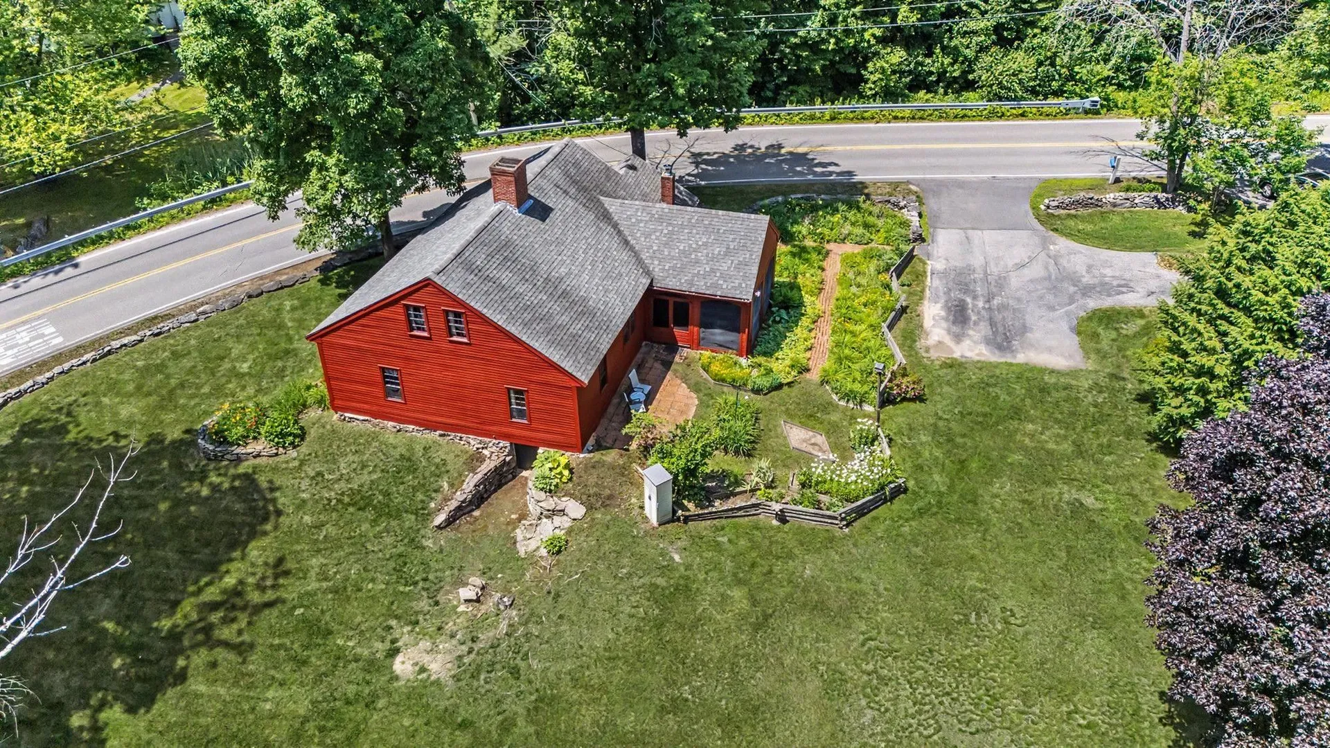 16 Perkins Road Londonderry NH 03053