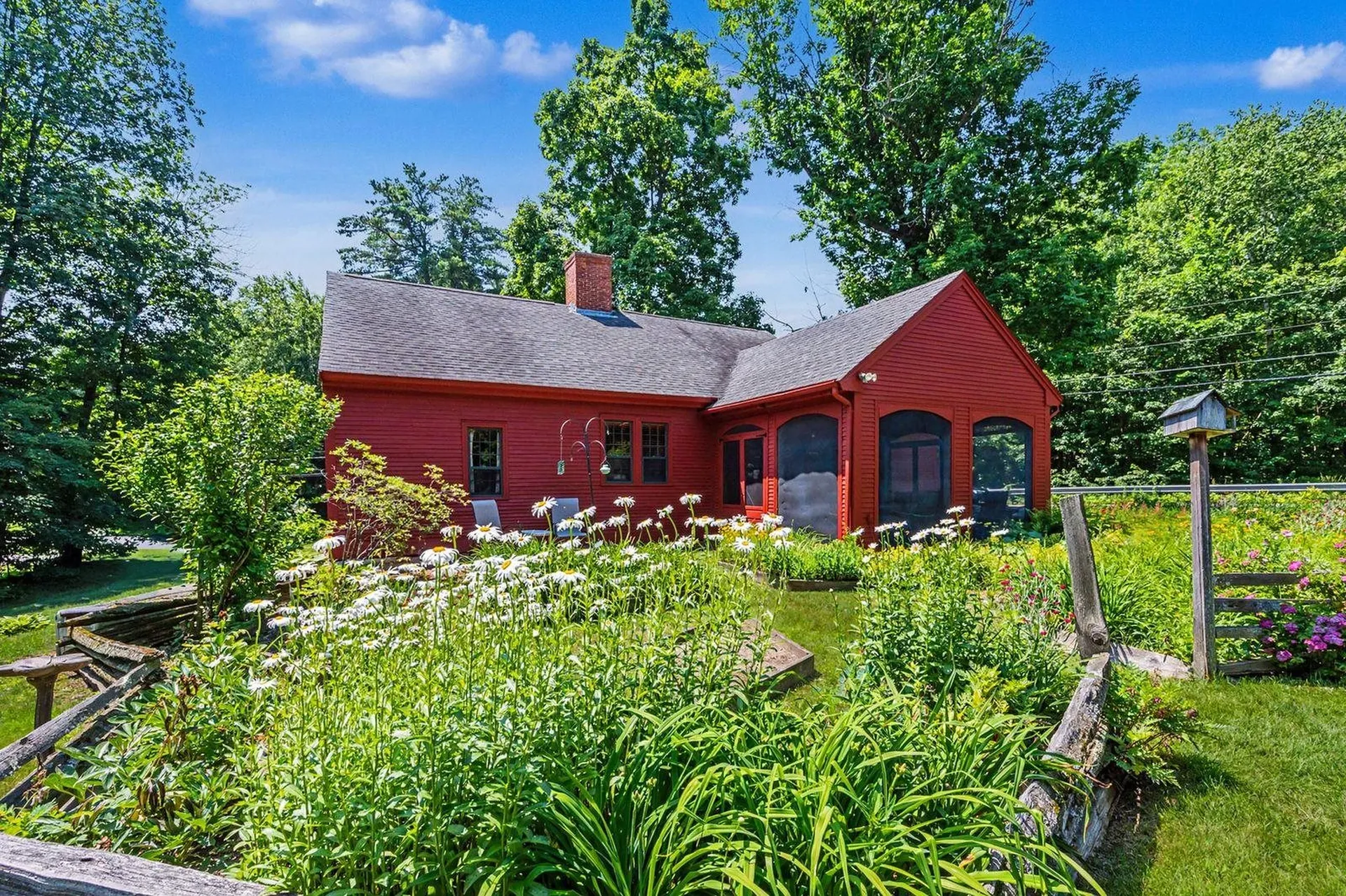 16 Perkins Road Londonderry NH 03053