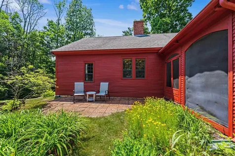 16 Perkins Road Londonderry NH 03053