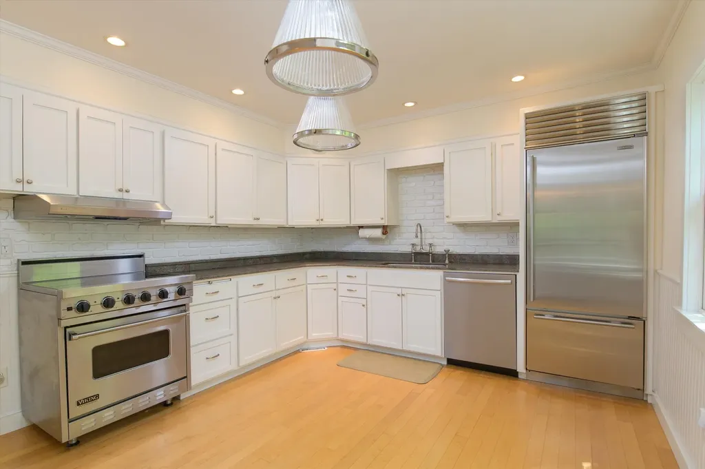 19 Lawridge Heights Ludlow VT 05149