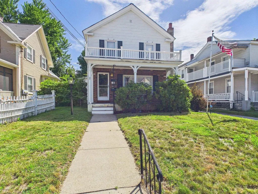 29 Manchester Street Nashua NH 03064