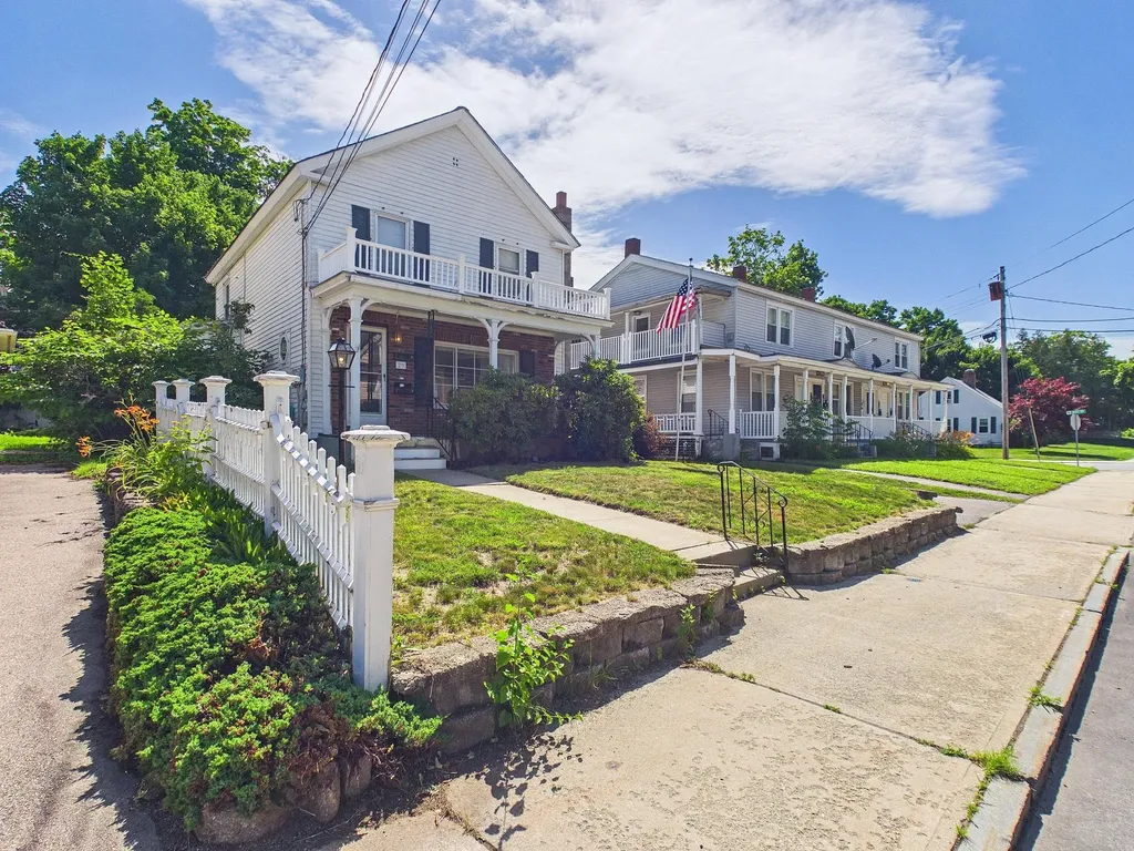 29 Manchester Street Nashua NH 03064