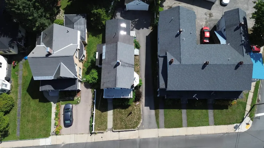 29 Manchester Street Nashua NH 03064