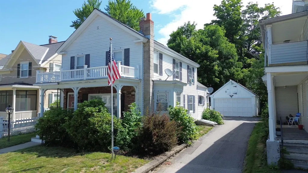 29 Manchester Street Nashua NH 03064
