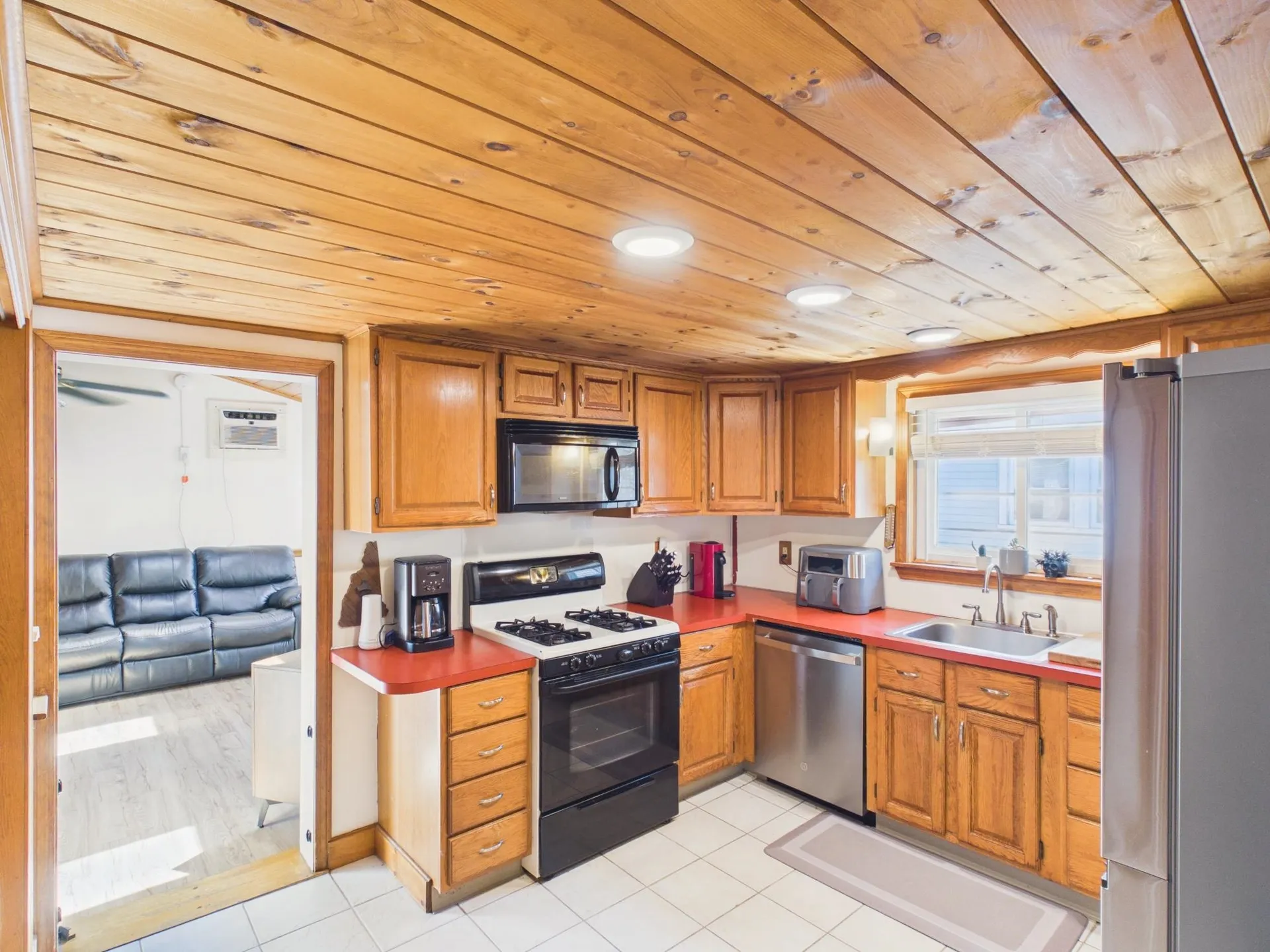 29 Manchester Street Nashua NH 03064
