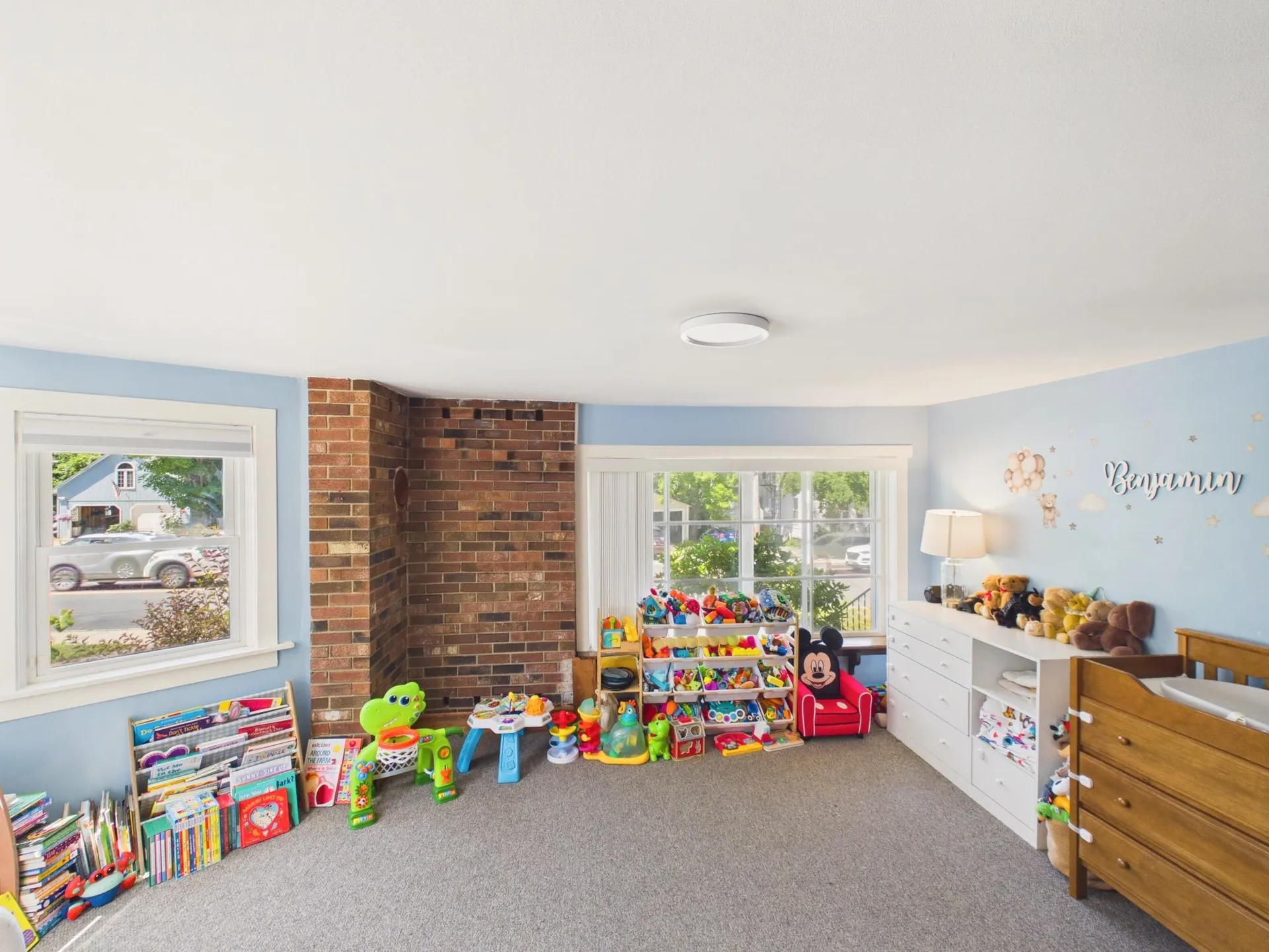 29 Manchester Street Nashua NH 03064
