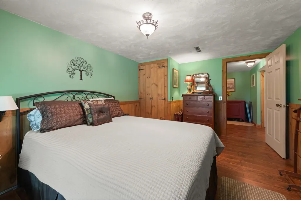240 Old Bristol Road New Hampton NH 03256