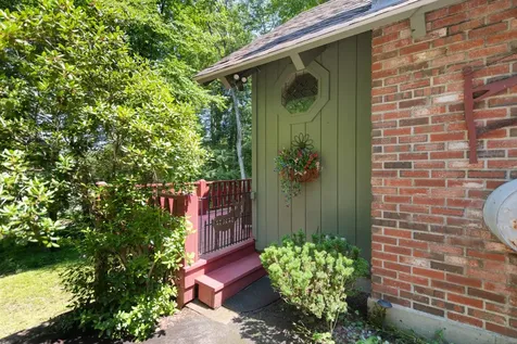 240 Old Bristol Road New Hampton NH 03256