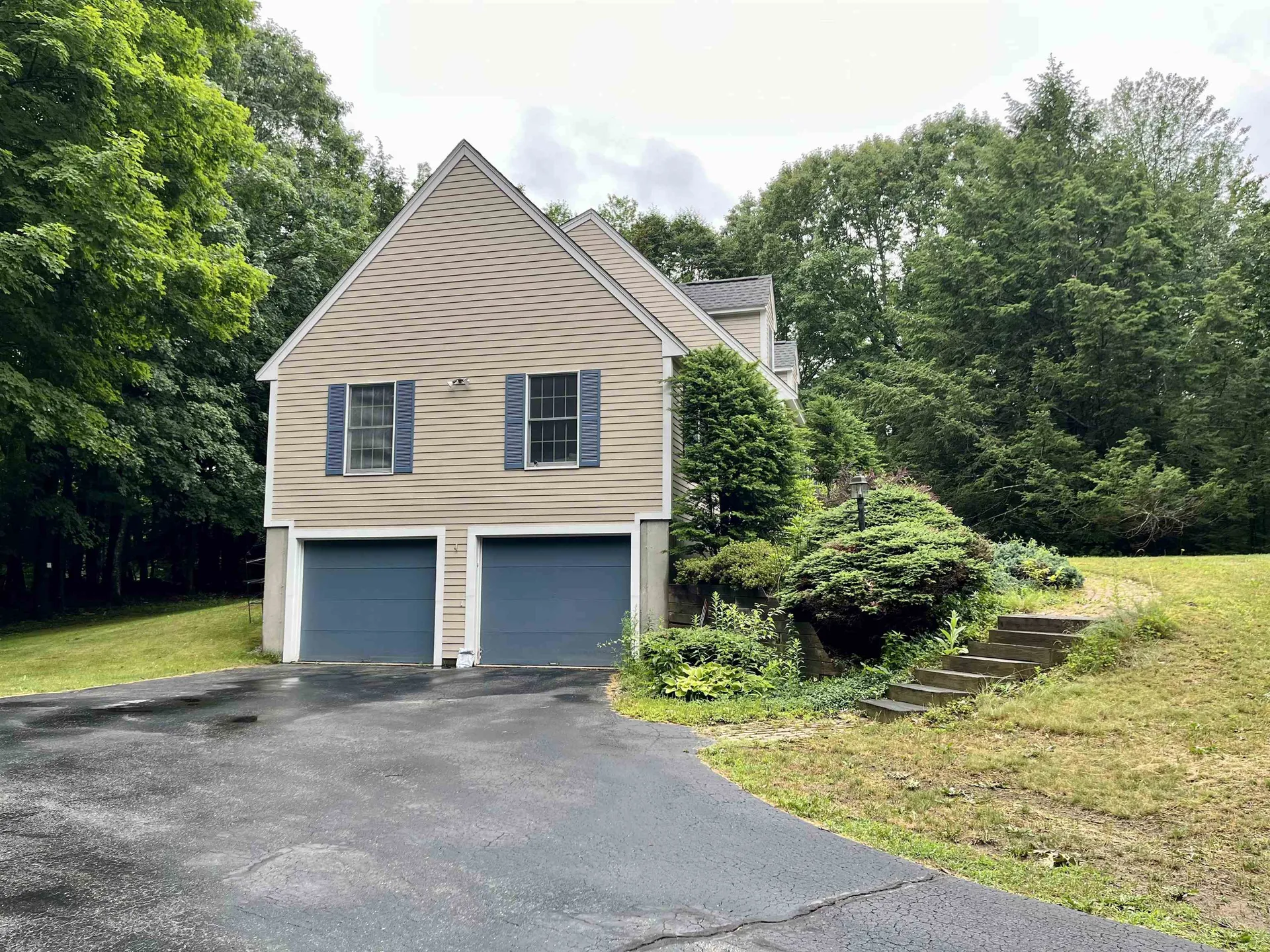 10 Forest Drive East Kingston NH 03827