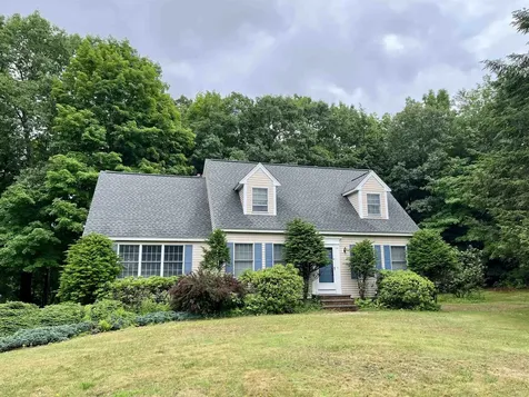10 Forest Drive East Kingston NH 03827
